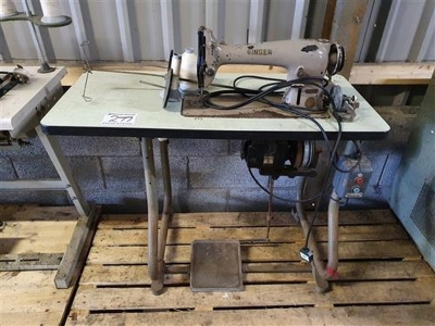 Singer 96K44 Sewing Machine 