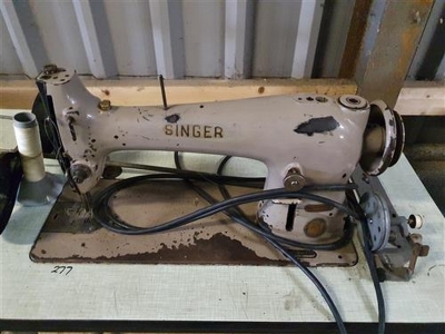 Singer 96K44 Sewing Machine  - 2