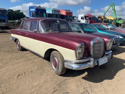 1966 Mercedes 230S 4dr Saloon Car