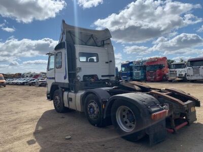 2000 Volvo FM12 6x2 Midlift Tractor Unit - 4