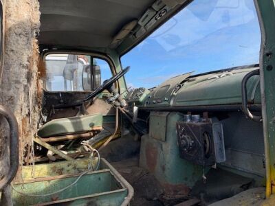 Old School Mercedes 1418 4x2 Tractor Unit - 16