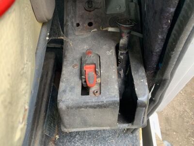 Volvo Bullnose 6x2 Rear Lift Tractor Unit - 15