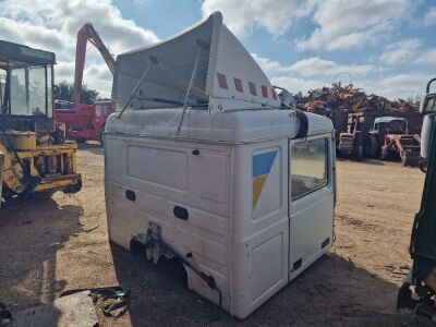 Volvo F12 Cab - 4