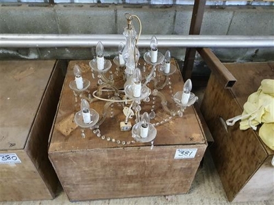 Boxed 9 Bulb Chandelier 