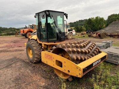 2007 CAT CP563E Sheepsfoot Self Propelled Roller