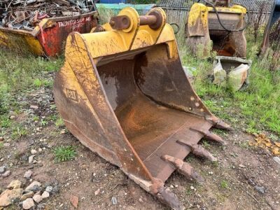 CAT 5ft Excavator Digging Bucket