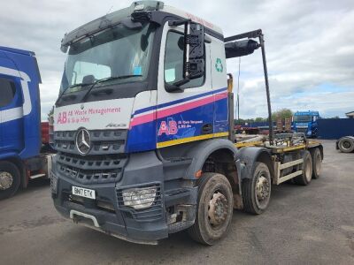 2017 Mercedes Arocs Bluetec 6 8x4 Hookloader - 2