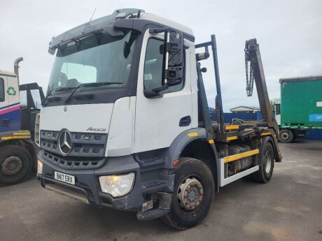 2017 Mercedes Arocs 4x2 Skiploader