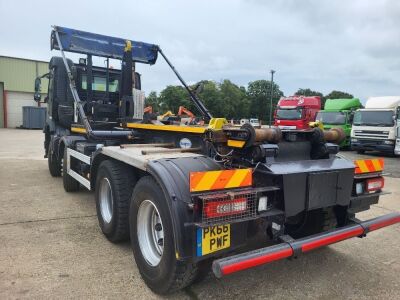 2017 Volvo FMX 8x4 Hookloader - 4