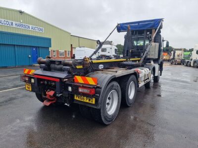 2017 Volvo FMX 8x4 Hook Loader - 2