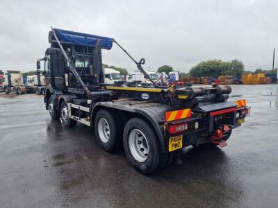 2017 Volvo FMX 8x4 Hook Loader - 3