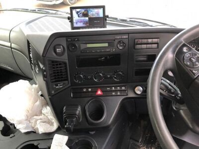 2016 Mercedes Arocs 1824 4x2 Skip Loader - 16