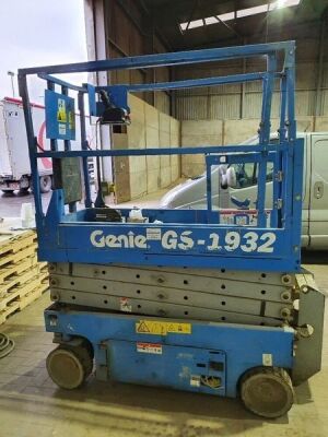 Genie GS-1932 Scissor Lift  - 7