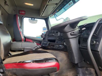 2019 Volvo FMX420 8x2 Rear Lift Beavertail Rigid - 13