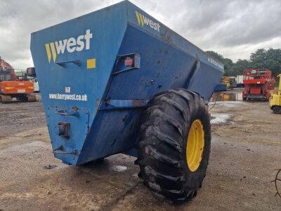 2011 Harry West 2000 Dual Single Axle Spreader - 4