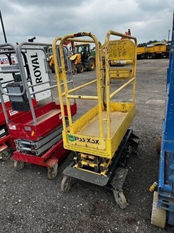 2012 Boss X3X Scissor Lift