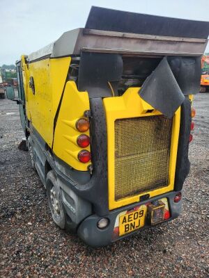 2009 Schmidt Compact 200 Compact Sweeper - 4