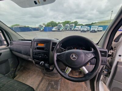 2014 Mercedes Sprinter 313 CDI Luton Van - 12