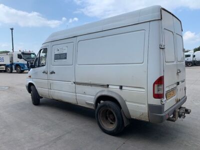 2005 Mercedes 413 CDI Twin Wheel Drive Axle 2004 Panel Van - 3