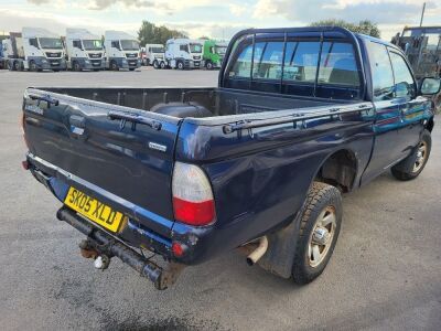 Mitsubishi L200 Single Door Twin Cab 8AB Pickup - 4