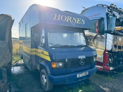 1991 Mercedes 709D 4x2 Horsebox