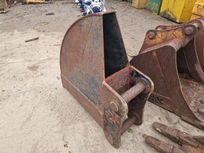 R&M 400mm to 1700mm Drainage Bucket - 80mm Pins