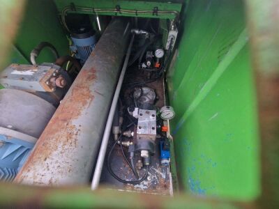 Horizontal Baler Press Compactor, Ken Mills T40 - 11