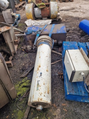 Tipper Ram, Edbro & Oil Tank - 3