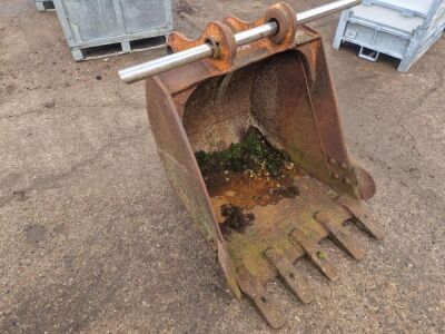 3ft Toothed Digging Bucket