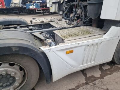 2014 Mercedes Actros 6x2 Tractor Unit - 9