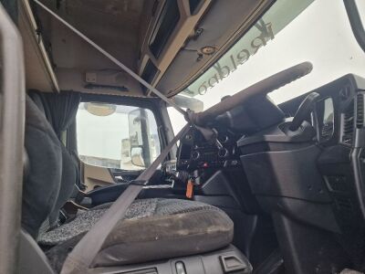 2014 Mercedes Actros 6x2 Tractor Unit - 11