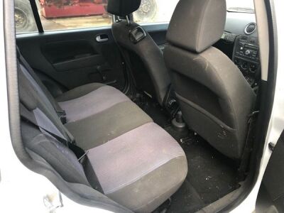 2006 Ford Fiesta  - 5