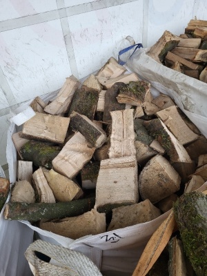 1 Ton Bags of Seasoned Logs 