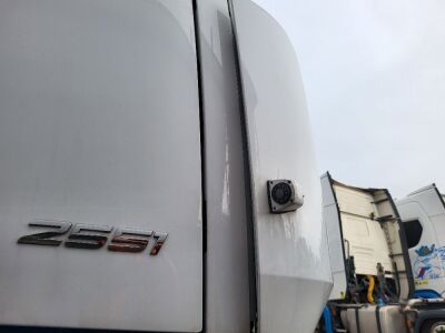 2020 Mercedes Actros Gigaspace 2551 6x2 Midlift Tractor Unit  - 11