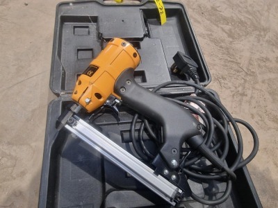 JCB PD1 Stapler 240v - 4