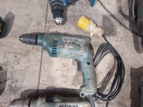 Makita HP1621 Hammer Drill 18v