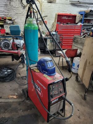 Lincoln Electric Powertec 305C Welder