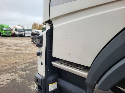 2018 Volvo FMX 420 8x2 Beavertail Rigid - 11