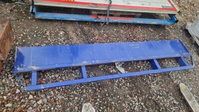 Trailer Top Head Board