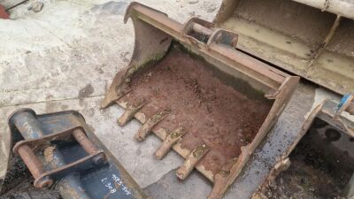 Whites Toothed Digging Bucket - 40mm Pins - 4