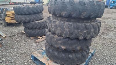 8 x Scrap Handler Wheels and Tyres, 9.00-20 - 3