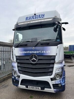 2019 Mercedes Actros 2545 Giga Space 6x2 Midlift Tractor Unit - 2