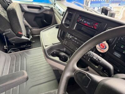 2017 Scania R450 Highline 6x2 Midlift Tractor Unit - 19
