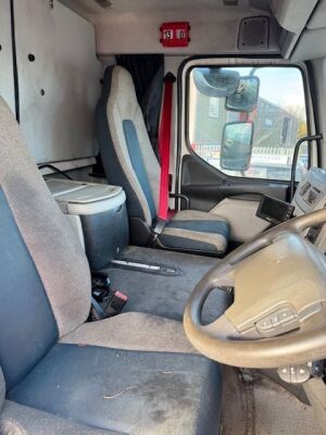 2016 Volvo FE230 4x2 7.5m Curtainside Rigid - 12