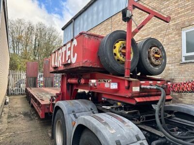 2004 King Trailers Tri Axle Extending, Drop Neck, Low Loader Trailer