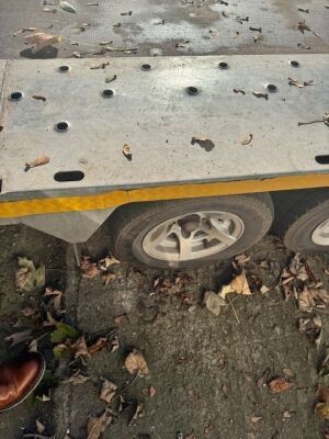 Bateson Triaxle Tilting Car Trailer - 9