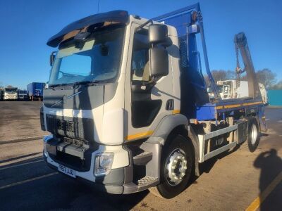 2017 Volvo FL 220 4x2 Telescopic Skip Loader