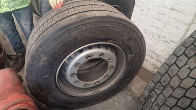 1x 385/55R22.5 Bridgestone Tyre & Rim