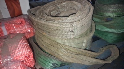 2x 4ton & 3x 2ton Straps