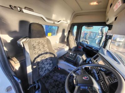 2018 Scania P410 8x4 Hook Loader - 13